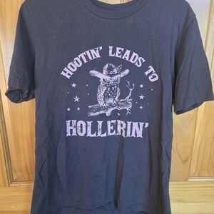 Black Short-Sleeve Graphic Tee with Pink Owl Slogan